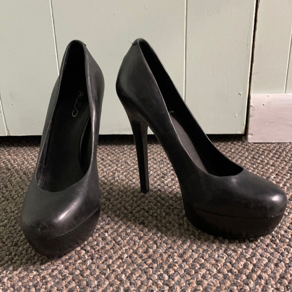 ALDO Round Toe Heels 🚨🚨🚨